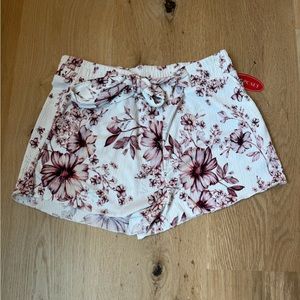 NWT! Hot Kiss White and Pink Floral Shorts Size Medium